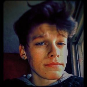 Meet your Posher, Zacc